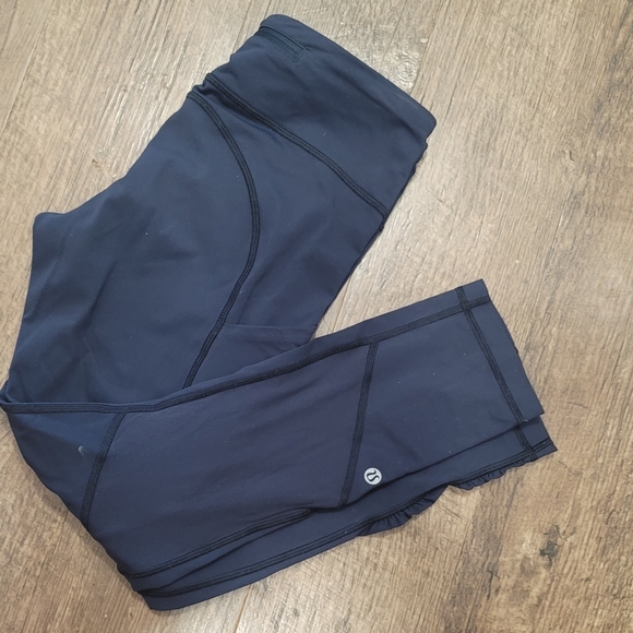 Lululemon leggings - Picture 5 of 6